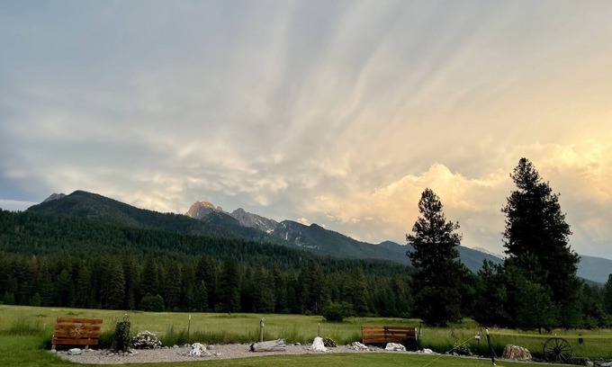 Ronan Apartamento | A Jewel at the Edge of the Mission Mountains, secluded, quiet &lots of wildlife.