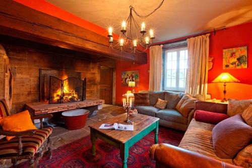 Nans-sous-Sainte-Anne Casa | A l'Ombre du Château