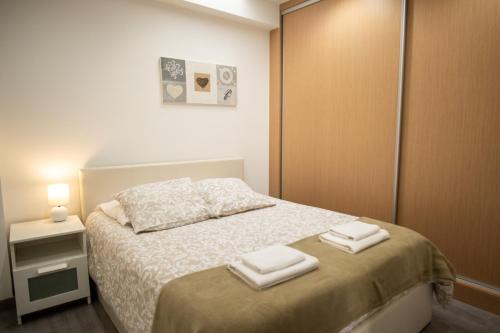 Le Pin Apartamento | A L'Ombre du Pin "7" - Spacious T3 Duplex near Disneyland and Paris, 1-6 Guests