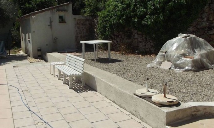 Varages Casa | A la Piscine on Entend le Silence