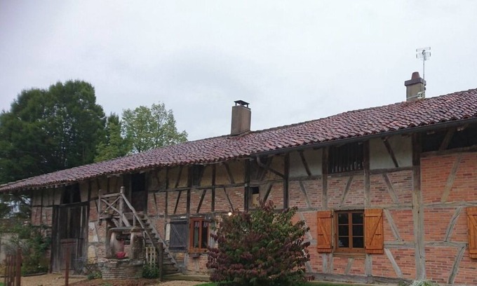 Curciat-Dongalon Casa | A La Poularde