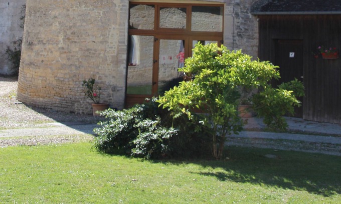 Bernieres-sur-Mer Casa | Una gran casa del siglo XVII a 300 metros de la playa.
