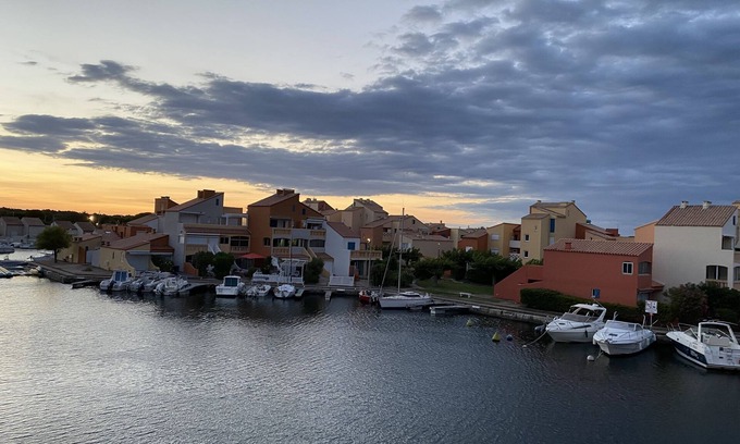 Le Barcares Apartamento | A little corner of paradise overlooking the marine lake Le Barcares
