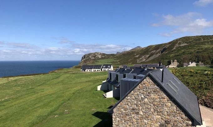 Pistyll Cabaña | A llyn peninsula that sleeps 6 guests in 3 bedrooms