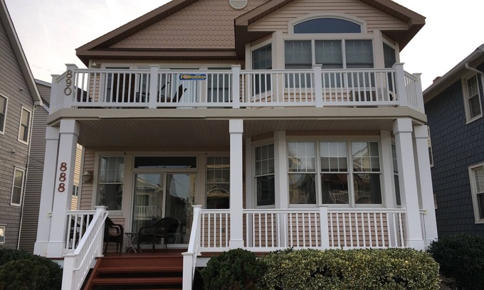 North End Casa | Bloque de playa!* Dos minutos a pie de playa y brdwlk * Capacidad 12 * 888 4to * Muchas comodidades