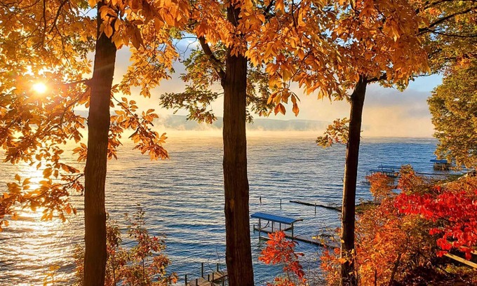Valois Cabaña | A Log Cabin on Seneca Lake: "Perfect Couples Retreat!"