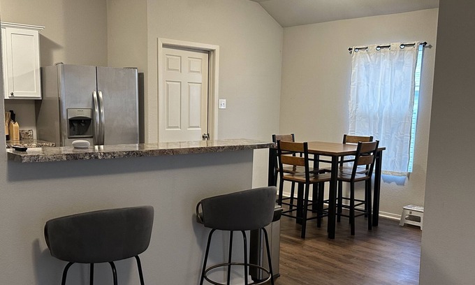 Jonesboro Casa | A lovely peaceful place with a quiet and secured neighborhood.
