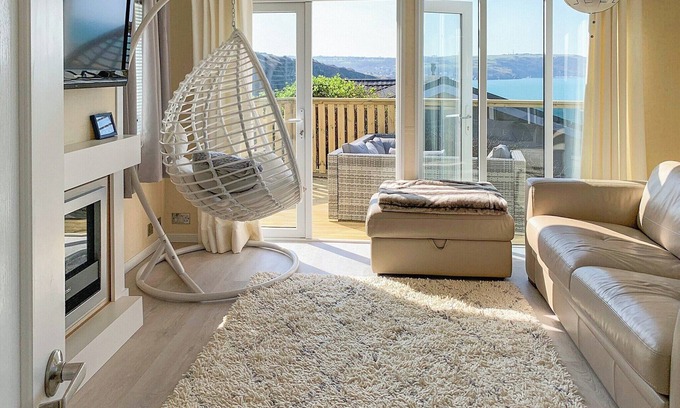 Tan-y-groes Chalet De Esquí | Alojamiento de 2 habitaciones en Tresaith Beach, Cardigan, Ceredigion