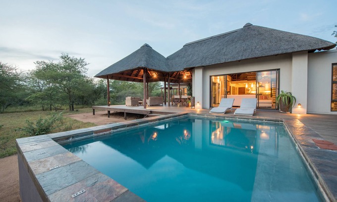 Hoedspruit Casa | Un albergue de autoservicio de lujo en el corazón del Bush sudafricano