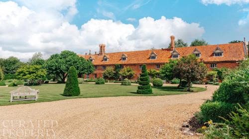 Hales Casa | A Luxury Tudor Hall & Gardens Located on Breath-Taking Norfolk Estate