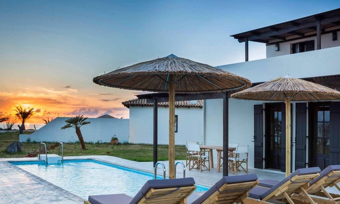 Kounopetra Villa | A minute walk to a beach, elegant and minimalist