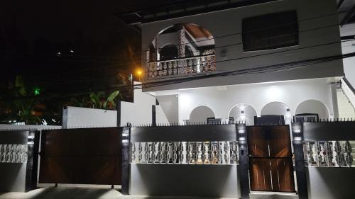 Diego Martin Casa | A Modern EscapeStyle Comfort and Convenience 3 bedroom