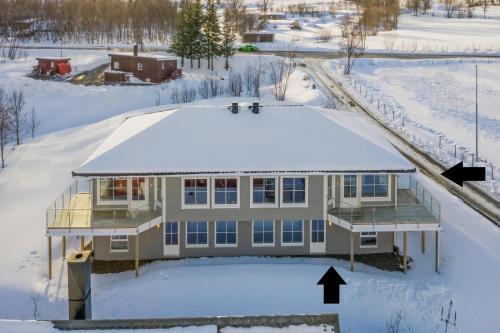 Kvaloya Casa | A Modern Home in Nature's Embrace
