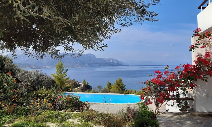 Troizinia Villa | Villa that combines beach frontage with 1 of the best views in the Peleponnese.