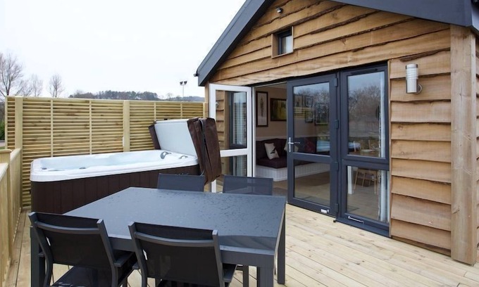 Crieff Cabina | Un lodge montana con jacuzzi con capacidad para 4 personas en 2 habitaciones