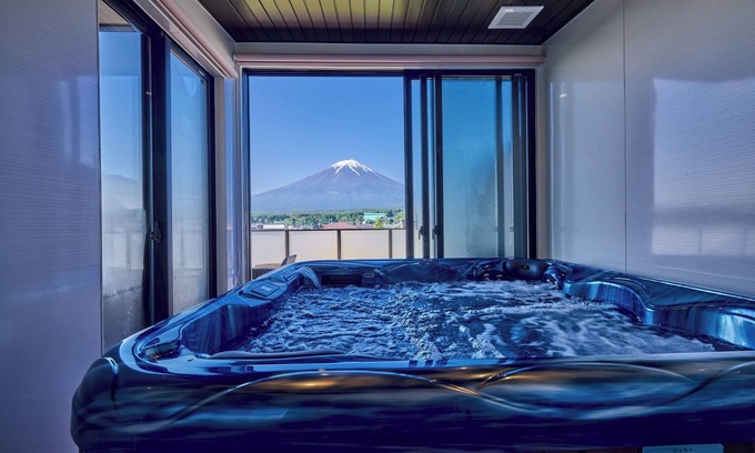 Fujikawaguchiko Casa | A newly built villa with a jacuzzi where you can s/Minamitsuru-gun Yamanashi