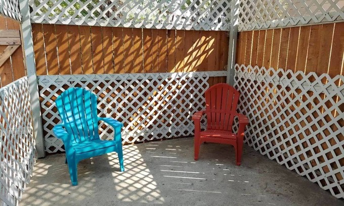 Lancaster Casa | A newly remodeled 1BD&1BR private whole Guest-home to yourself!