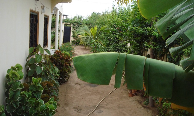 Saly Niakhniakhal Villa | Una villa de aire Niakh Niakhal Saly acondicionado y playa confortable a precios razonables