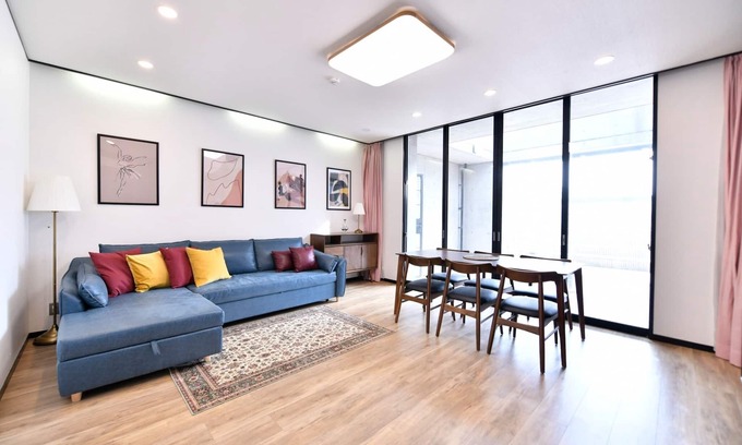 Izumisano Casa | A nostalgic mansion that looks like something out - BRUCE HOUSE / Izumisano Ōsaka