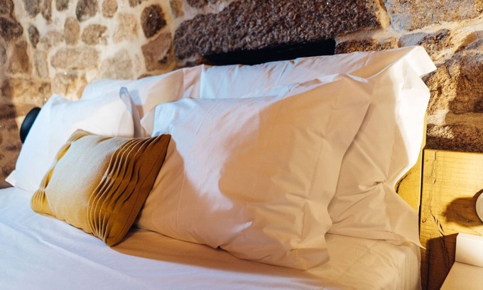 Sortelha Apartamento | a one-bedroom accommodation unit with a floor area of 25 m