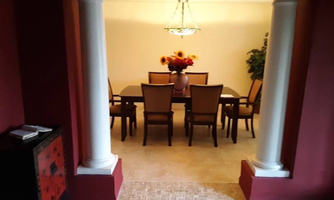 Sun City Casa | Una pareja única o un retiro relajante con un ambiente de ciudad pequeña
