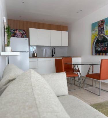 Hato Rey Casa | A pasos de todo con estilo y paz