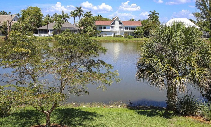 The Dunes Casa | A Peace of Heaven on Sanibel Island - Dunes Home Lakefront