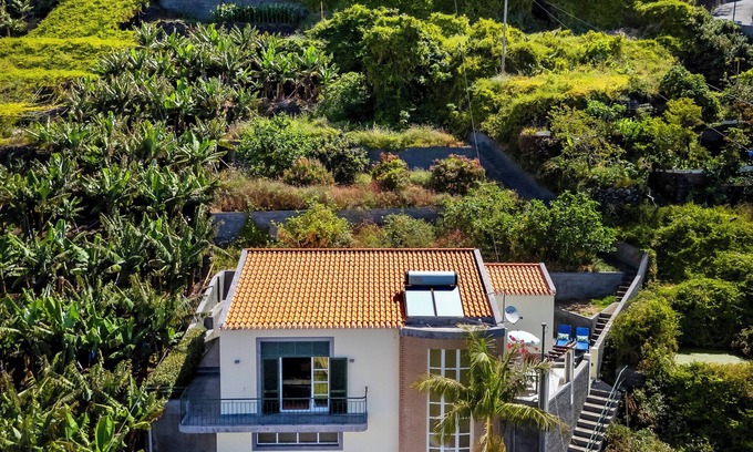 Tabua Casa | A peaceful, relaxing place with privileged view of the sea.