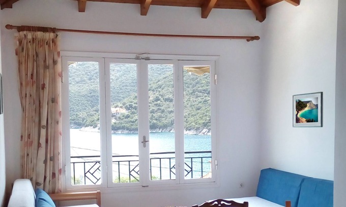 Mikros Gialos Apartamento | Una suite penthouse en el hotel Eptanisa