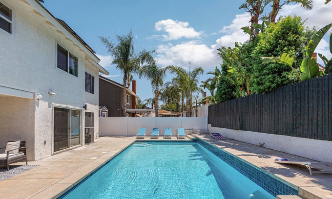Eastvale Casa | A Perfect Pool House Designed for Family/Friends - Corona, CA