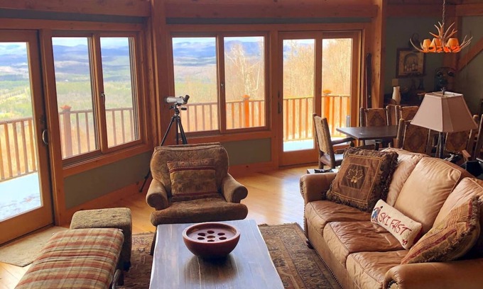 Stratton Mountain Casa | A PERFECT POST-N-BEAM IN THE CLOUDS OVER STRATTON