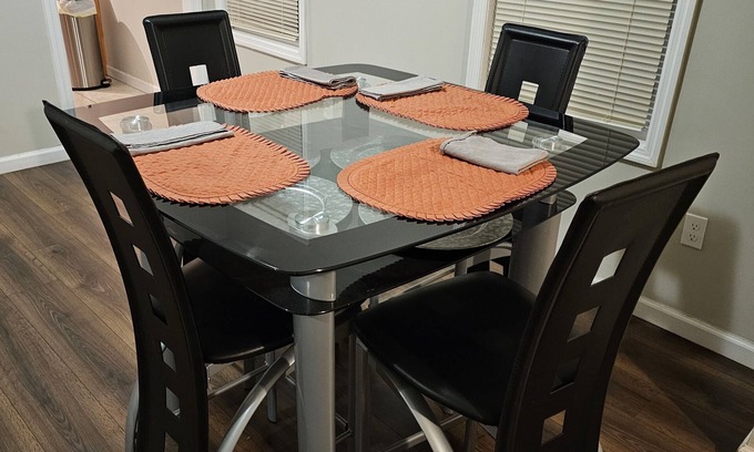Irvington Apartamento | A perfectly quiet spot away from home! It's nestled just outside of Maplewood.