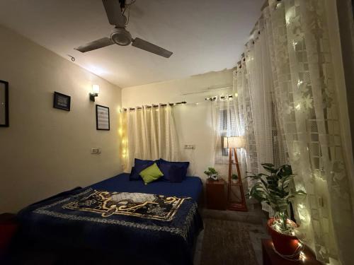 Hauz Khas Village Apartamento | A place to call your own