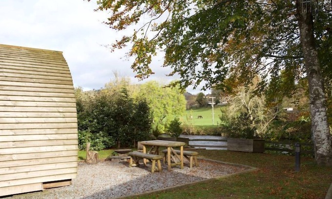 Crieff Cabina | Un wigwam premium con bañera de hidromasaje para 4 personas, 2 adultos están incluidos.