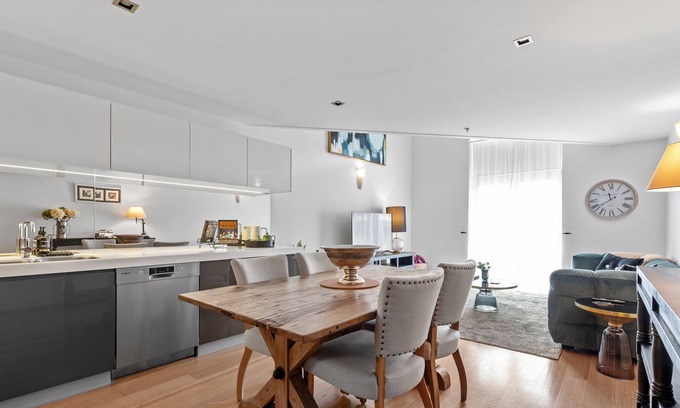 Teneriffe Apartamento | A Private Affair ~ 2Bed/2Bath/1Car ~ Teneriffe