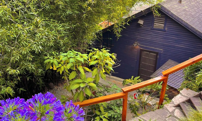 Los Feliz Cabaña | A Private Garden Cottage in the Hills