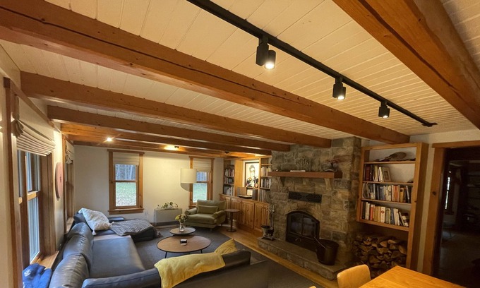 Lyndon Cabina | A Private Retreat Nestled in the Forest
