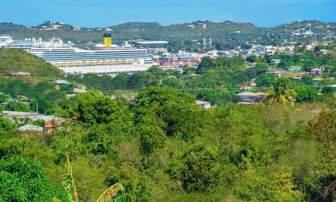 Saint John Parish Casa | A property near capital and beaches.