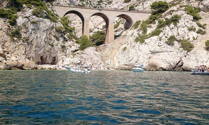 Le Rove Casa | A real blue coast cove cottage: the cabanon de la gaieté (cottage of cheerfulness)