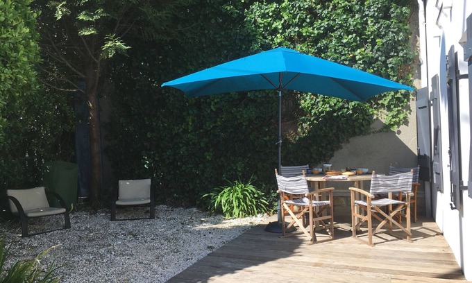 Saint-Pierre-Quiberon Cabaña | A renovated fishermans cottage with modern extension on the Quiberon peninsula