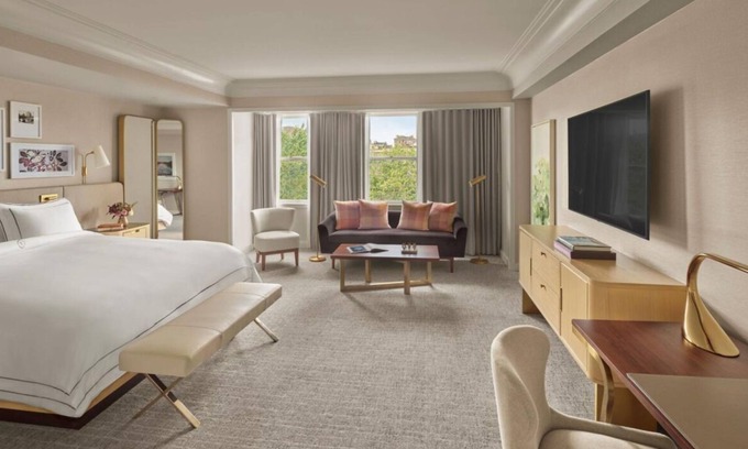 Back Bay East Hotel | A Restful Retreat! Pet-friendly, Minutes to Bay Village Neighborhood Park!