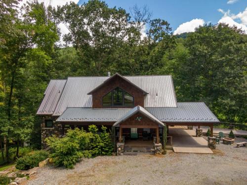 Sugar Grove Casa | A River Mist Too