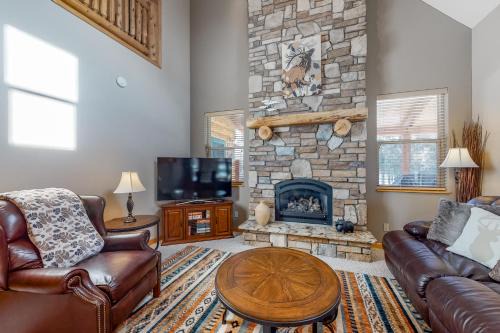 South Fork Casa | A River Runs Near It