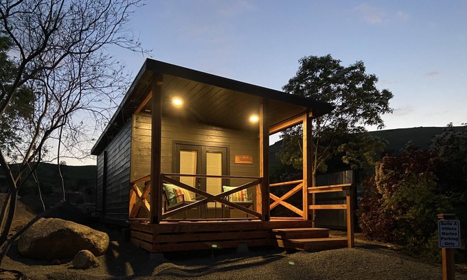 Springville Cabina | A Romantic Couple's Getaway