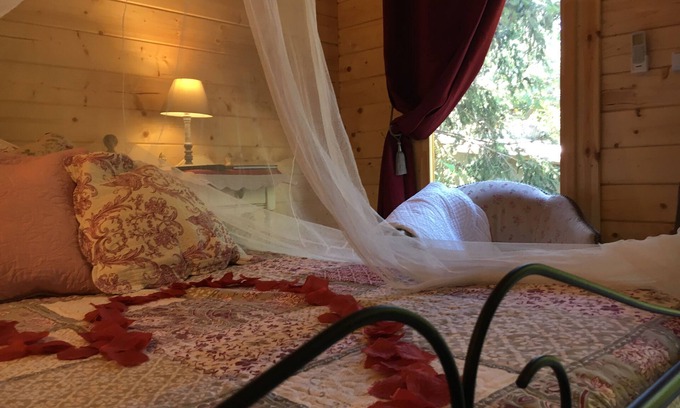 Barjols Cabina | Una cabaña romántica en un magnífico jardín.