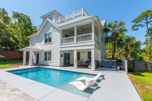 Gulf Pines Casa | A Sea of Blue - 241 Overlook Dr