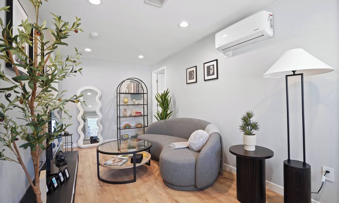 Duarte Casa | A serene hideaway near the scenic Monrovia Canyon Park