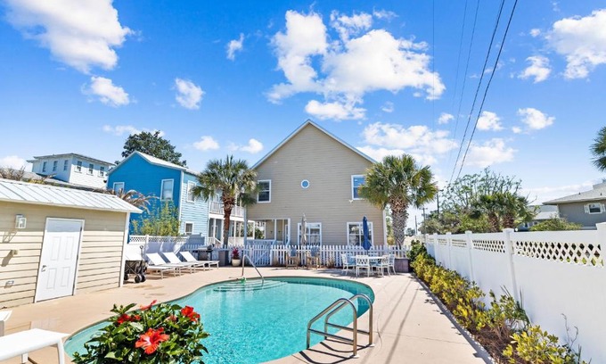Village of Sugar Beach Casa | A Shore Bett By Stay on 30A, Private Pool, Golf Cart, Bikes