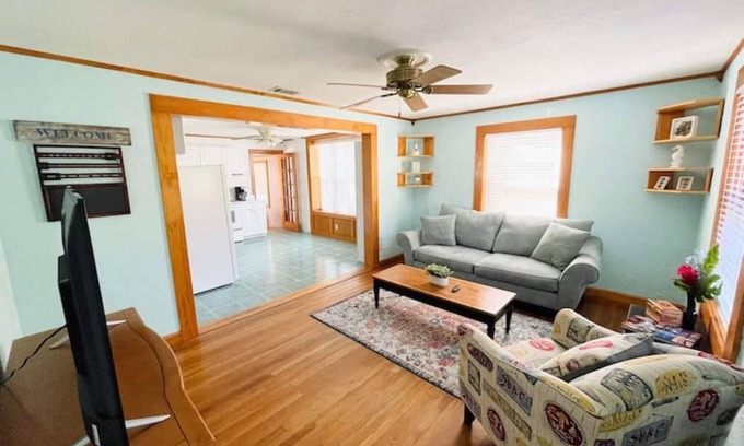 Disston Heights Casa | A slice of paradise 1/2 btw downtown & beaches ⛱