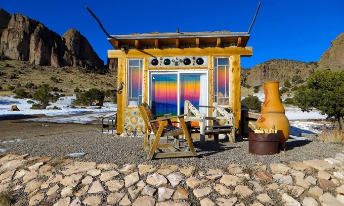 Del Norte Cabaña | A Solar, Cordwood/Bottle Hand-Built Charming Cottage, In the La Garita Mountains